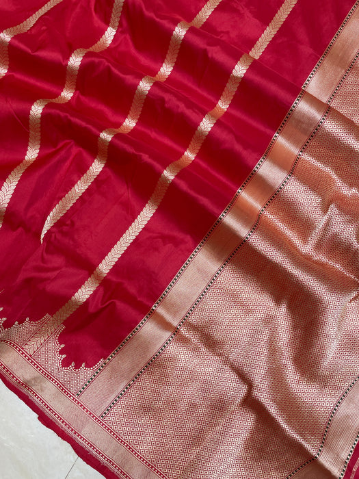 Red Pure Katan Silk Banarasi Handloom Saree - All over Kadua work - The Handlooms
