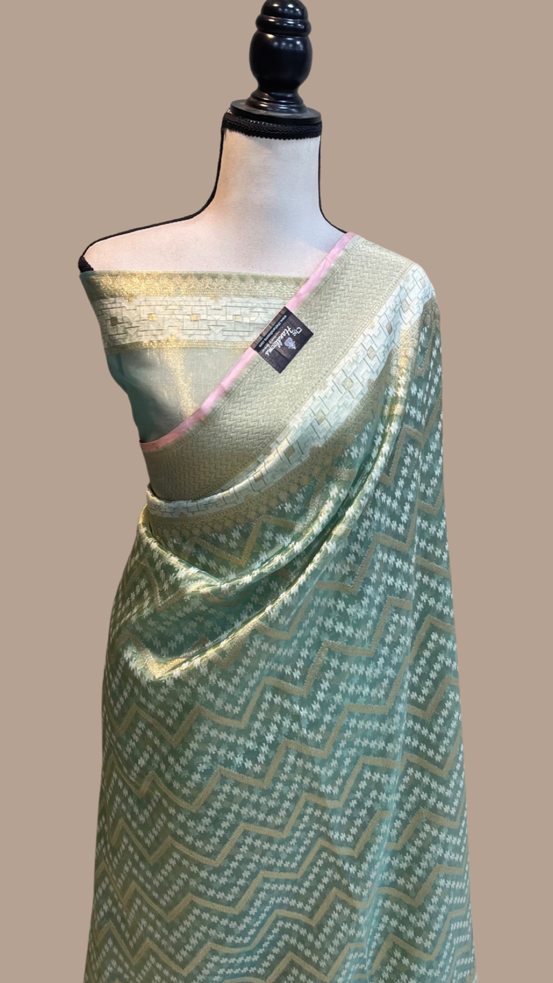 Pure Tissue Reshmi Zari Banarasi Brocade Handloom Saree - The Handlooms