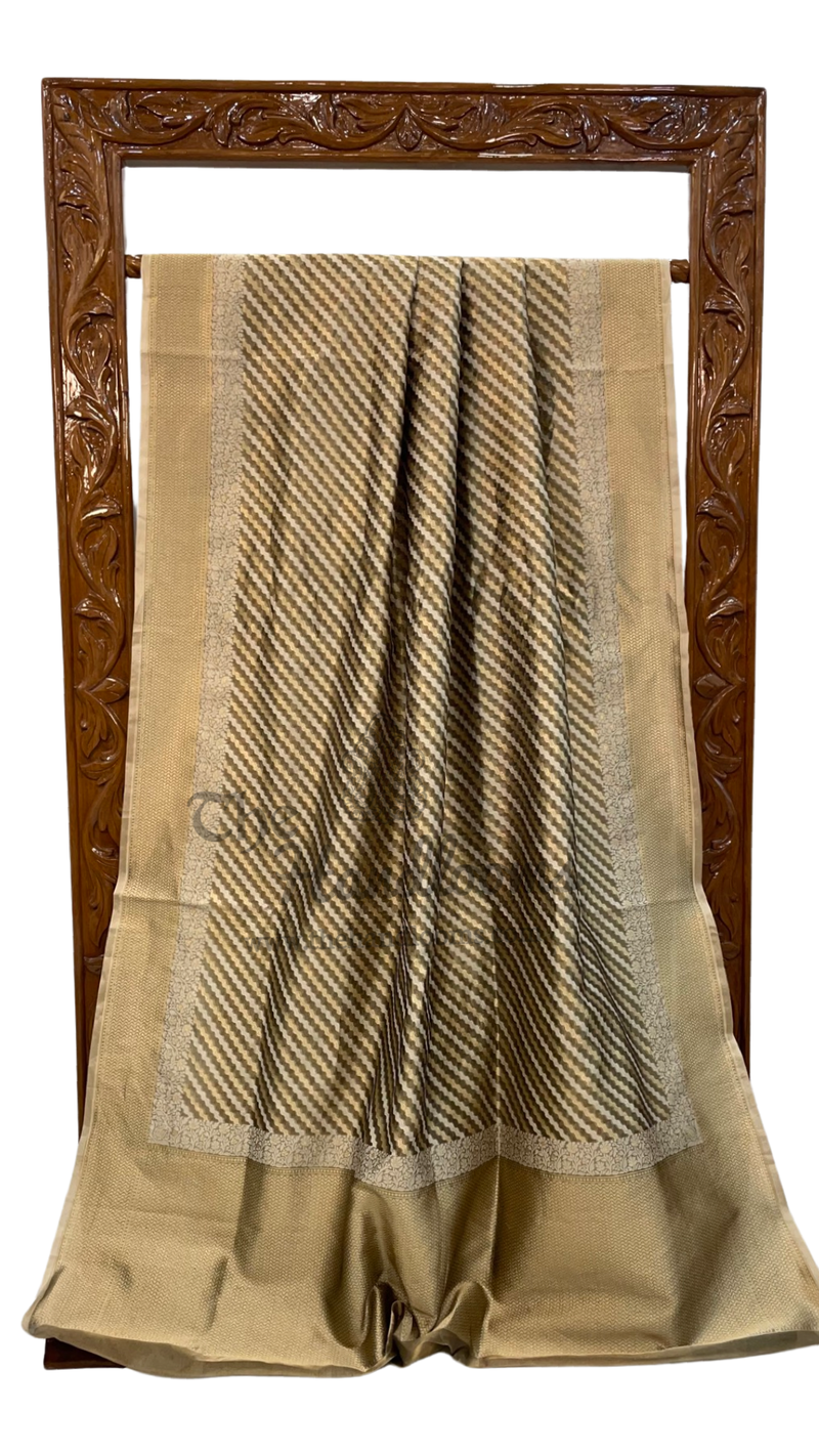 Pure Tissue Reshmi zari Banarasi Saree - The Handlooms