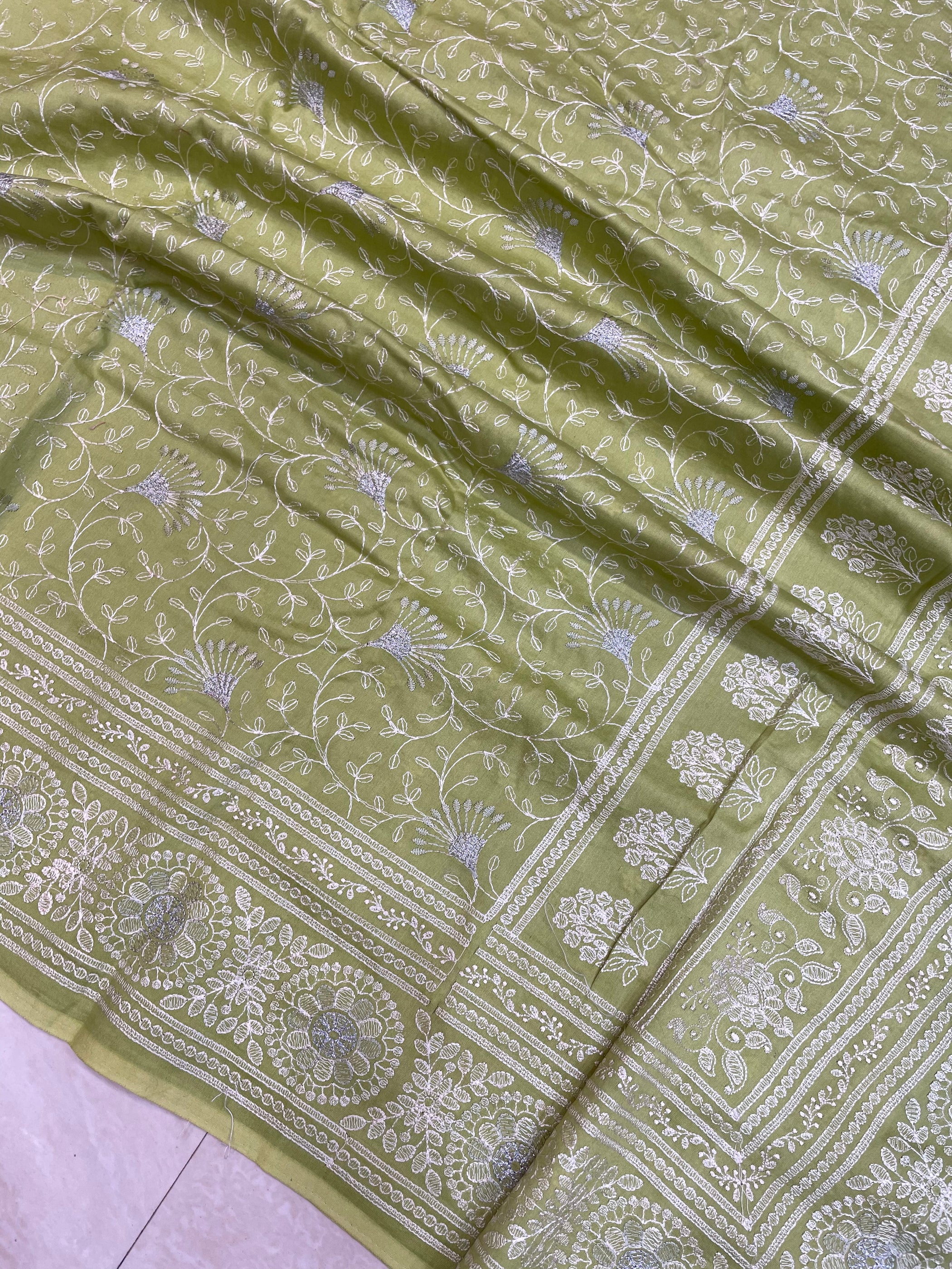 Pure Chiniya Silk Handloom Banarasi Saree main image 0