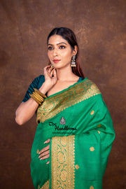 Green Pure Tussar Georgette Handloom Banarasi Saree - All over kadua motifs - The Handlooms