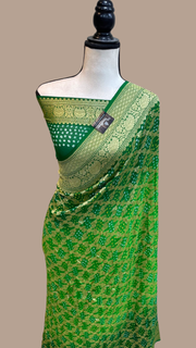 Dual Shade Pure Georgette Banarasi Bandhej Handloom Saree - The Handlooms