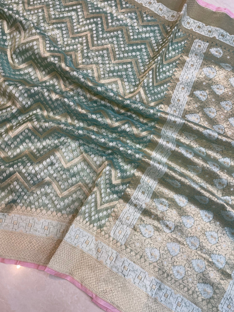 Pure Tissue Reshmi Zari Banarasi Brocade Handloom Saree - The Handlooms