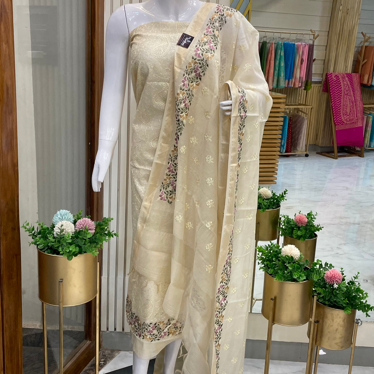 Meeanakari Weaving Banarasi Handloom Dress Material with Checked Leheriya pattern