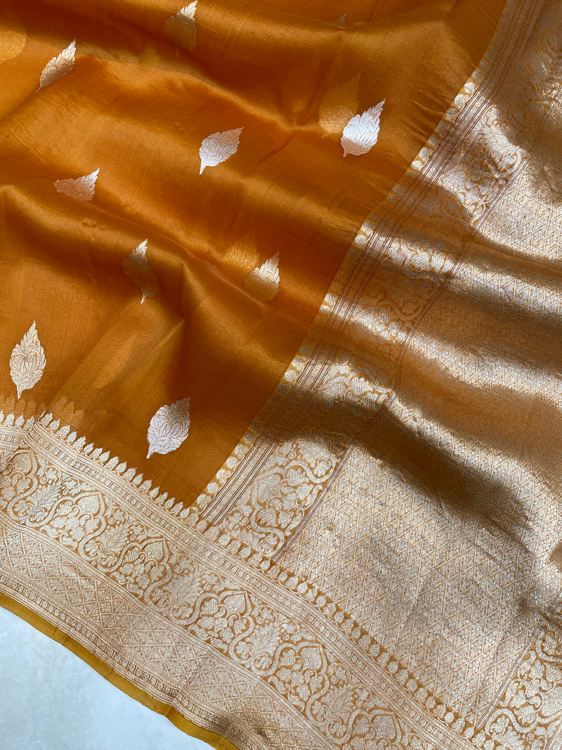 Pure Kora Handloom Banarasi Saree - Sona Roopa Alfi Kadua Boota - The Handlooms