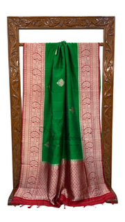 Green Pure Katan Silk Banarasi Handloom Saree - All over Kadua motifs - The Handlooms