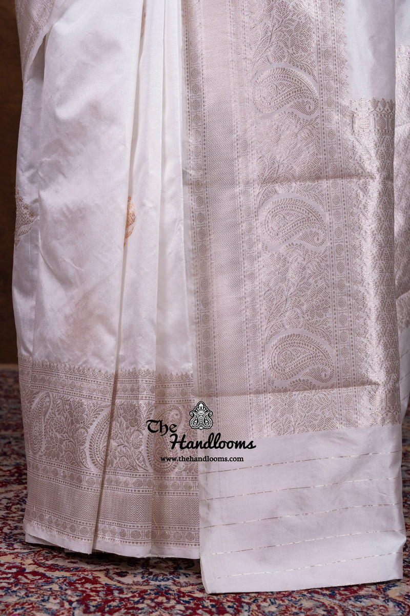 White Pure Katan Silk Banarasi Handloom Saree - All Over Kadua Motifs