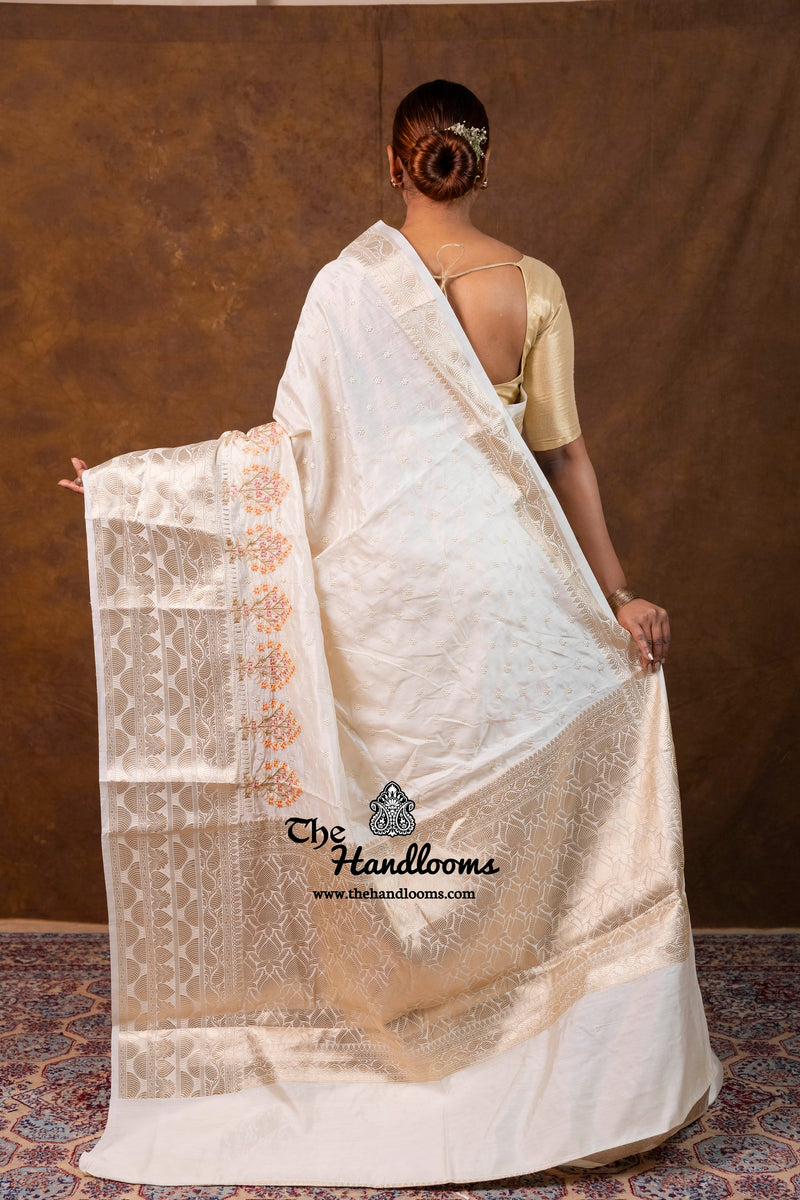 White Pure Chiniya Silk Handloom Banarasi Saree with Chikankari