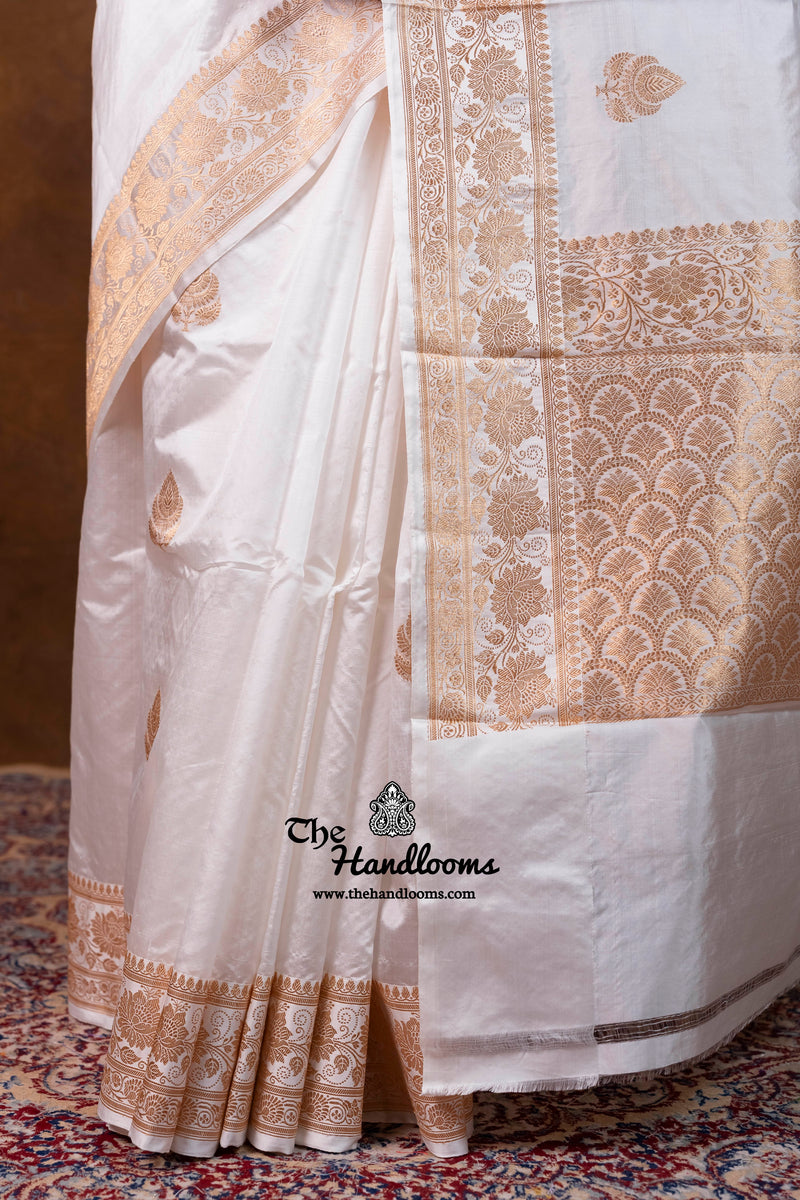 White Pure Katan Silk Banarasi Handloom Saree - All Over Kadua Boota