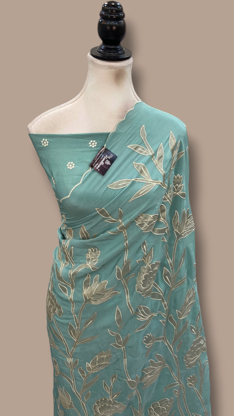 Pure Crepe Silk Handloom Banarasi Saree - Handwork