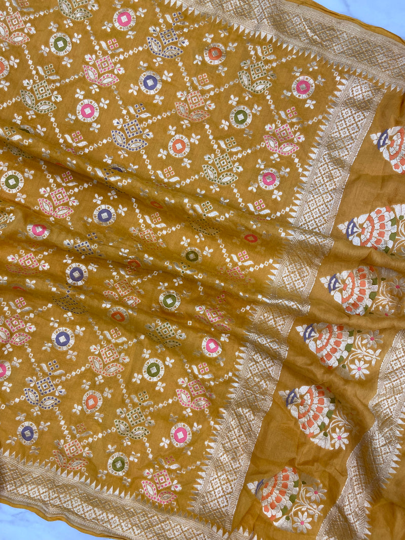 Pure Moonga Georgette Handloom Dupatta - Meenakari