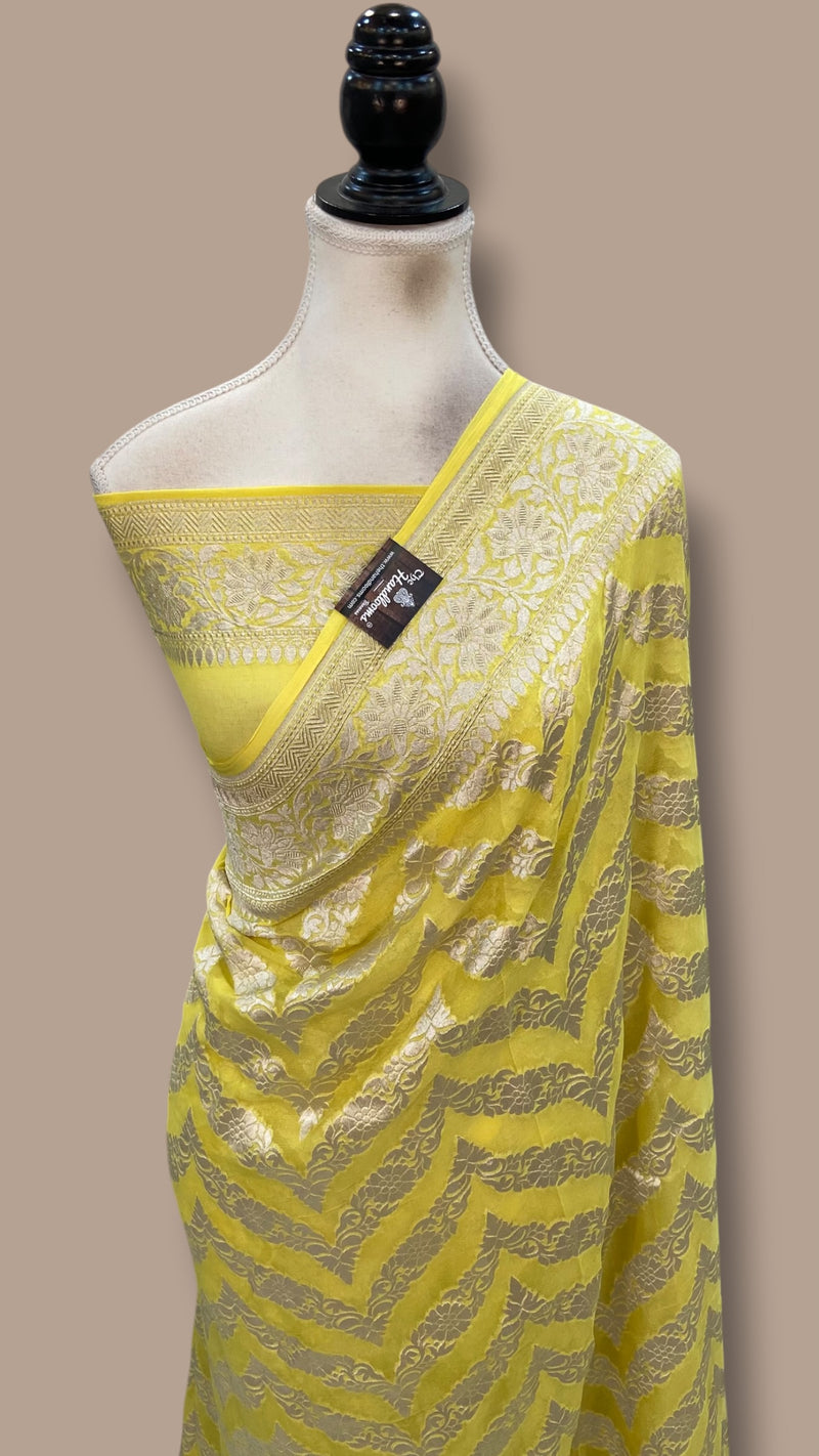Pure Khaddi Georgette Handloom Banarasi Saree - Silver Zari