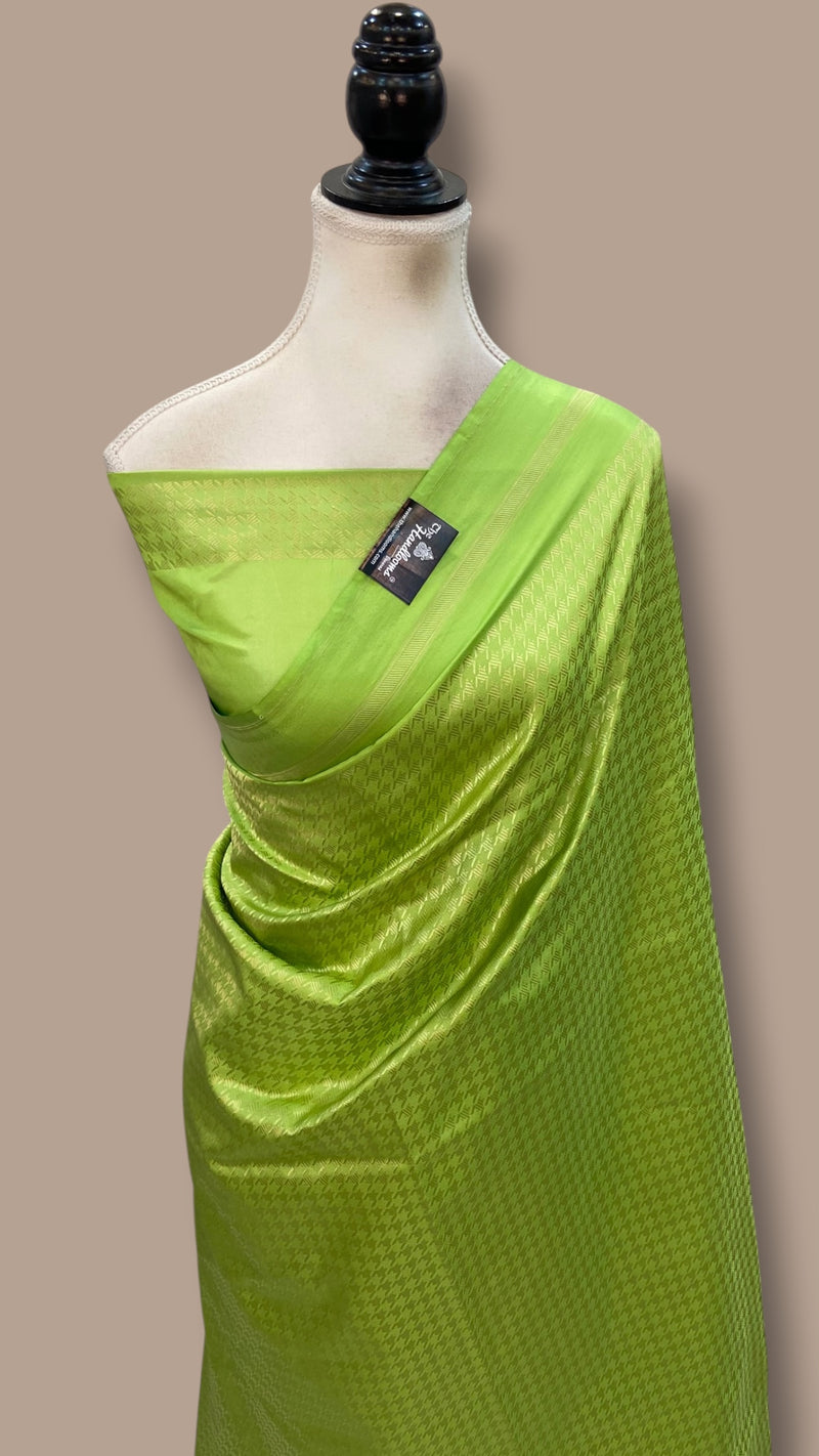 Kajol Devgan in Pure Satin Silk Banarasi Handloom Saree - Handwoven Tanchui Brocade