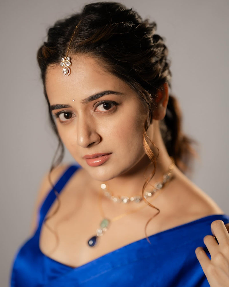 Ashika Ranganath in Pure Katan Silk Banarasi Handloom Saree - Plain