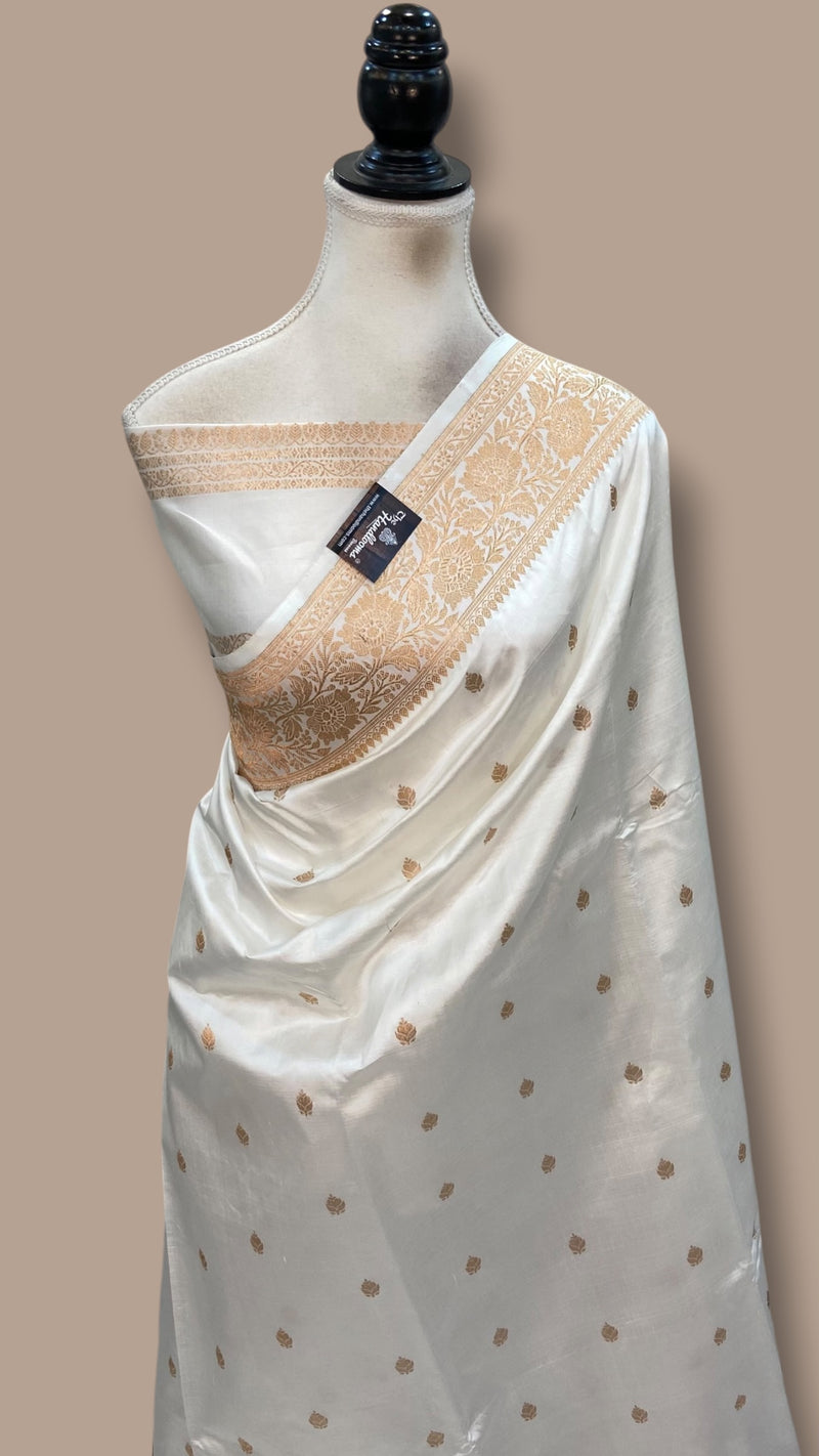 White Pure Katan Silk Banarasi Handloom Saree - All Over Kadua Motifs