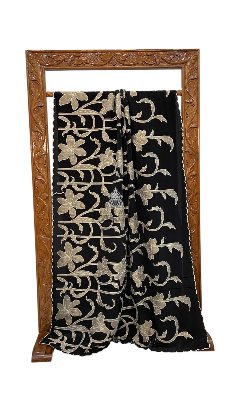 Pure Crepe Silk Handloom Banarasi Saree - Handwork
