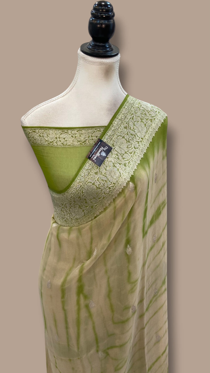 Pure Georgette Handloom Banarasi Saree - Silver Zari