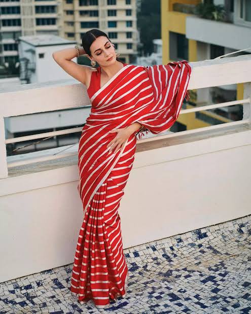 Dia Mirza in Pure Katan Silk Banarasi Handloom Saree - Stripe - The Handlooms