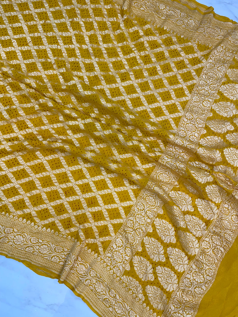 Pure Georgette Banarasi Bandhej Handloom Dupatta - The Handlooms