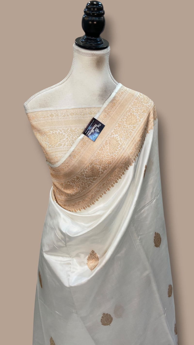 White Pure Katan Silk Banarasi Handloom Saree - All Over Kadua Motifs