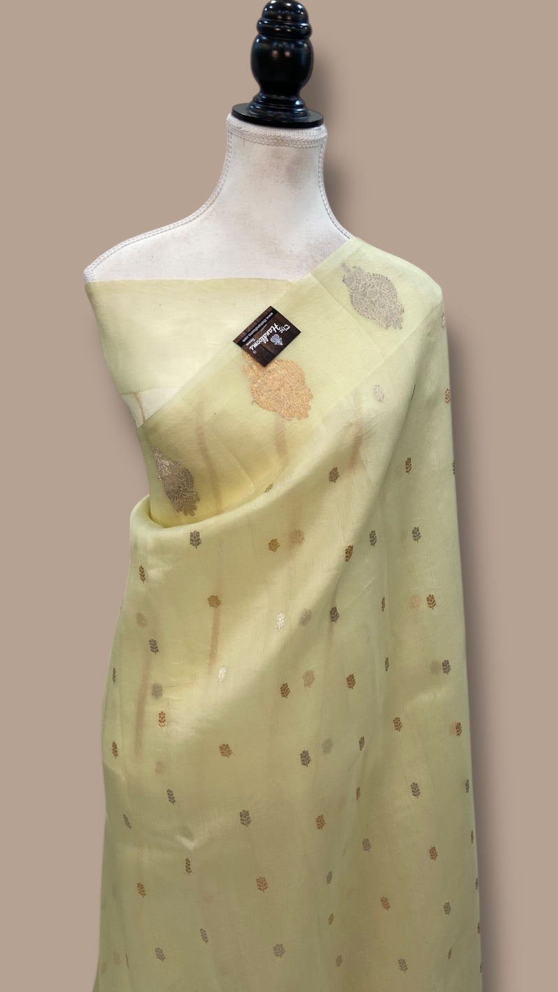 Pure Kora Handloom Banarasi Saree With Sona Roopa Motifs - The Handlooms