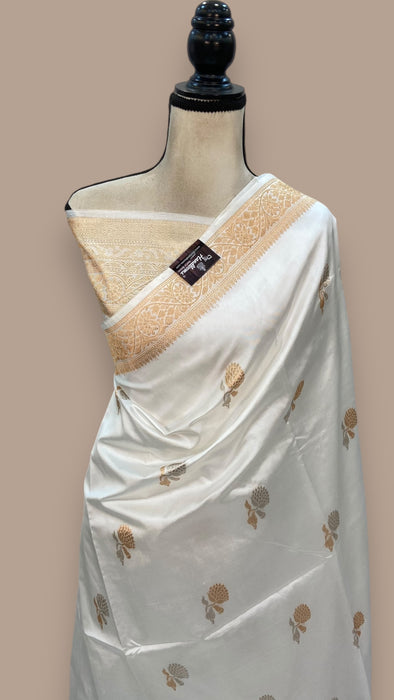 White Pure Katan Silk Banarasi Handloom Saree - All over Kadua motifs