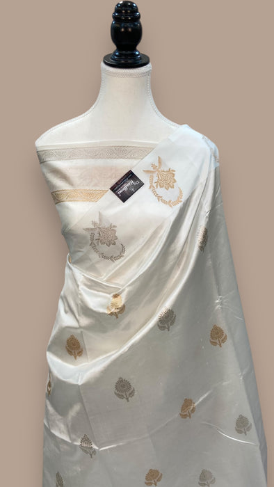 White Pure Katan Silk Banarasi Handloom Saree - All over Kadua motifs