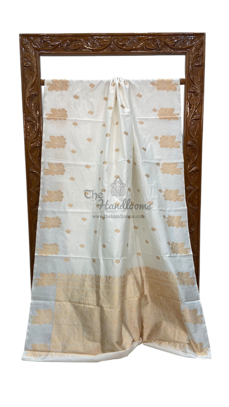 White Pure Katan Silk Banarasi Handloom Saree - All over Kadua motifs - The Handlooms