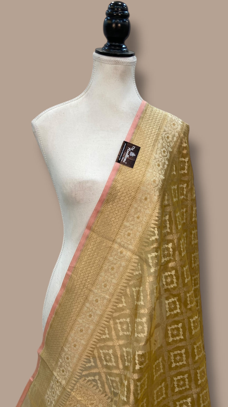 Pure Tissue Reshmi Zari Banarasi Brocade Handloom Dupatta - The Handlooms