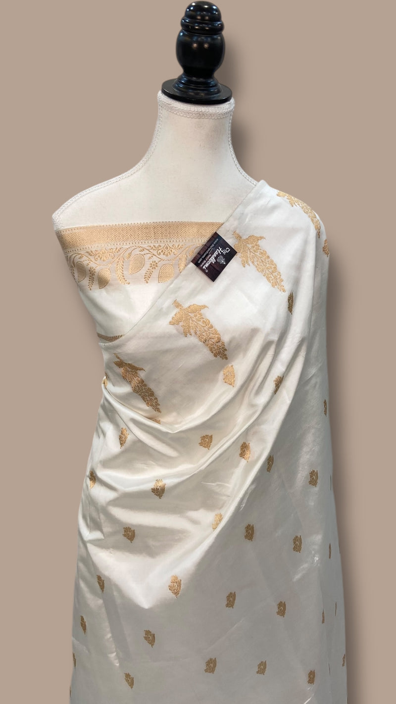 White Pure Katan Silk Banarasi Handloom Saree - All over Kadua motifs - The Handlooms