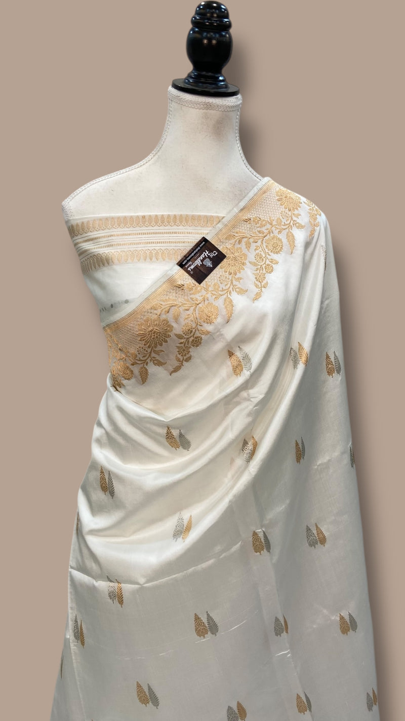 White Pure Katan Silk Banarasi Handloom Saree - All over Kadua motifs - The Handlooms