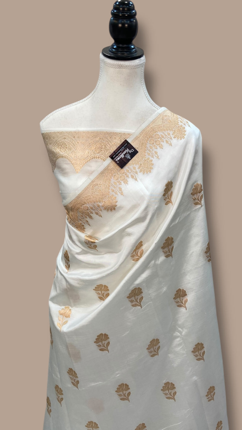White Pure Katan Silk Banarasi Handloom Saree - All over Kadua motifs - The Handlooms