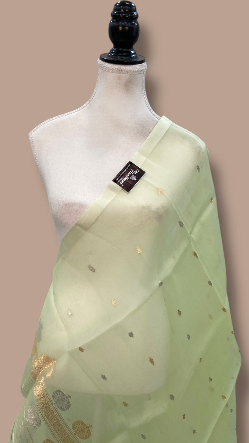 Pure kora Banarasi Handloom Dupatta - The Handlooms