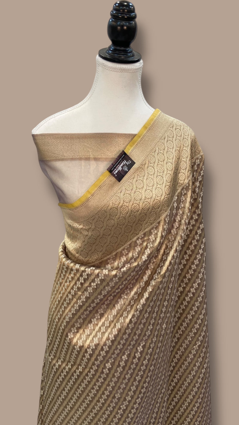 Pure Tissue Reshmi zari Banarasi Saree - The Handlooms