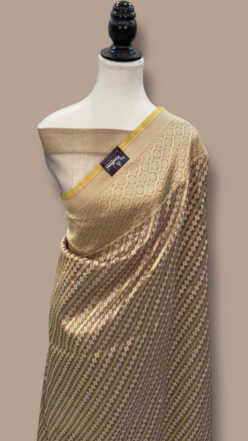 Pure Tissue Reshmi zari Banarasi Saree - The Handlooms