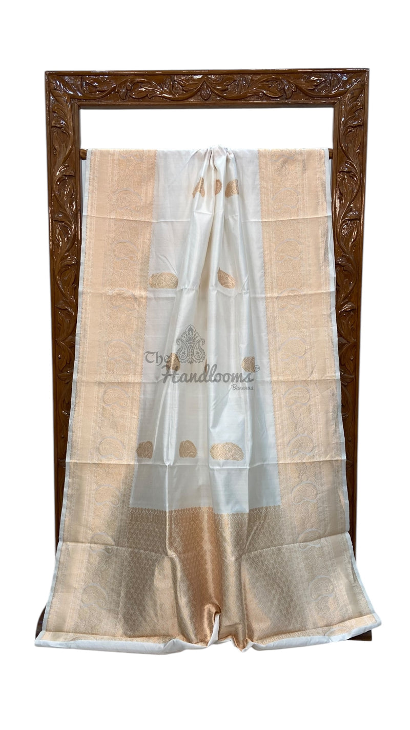 White Pure Katan Silk Banarasi Handloom Saree - All over Kadua motifs - The Handlooms