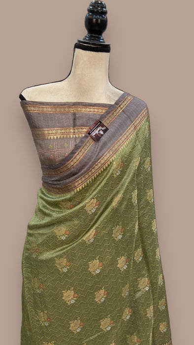 Pure Mango Silk Banarasi Handloom Reshmi Zari Saree With Digital Print