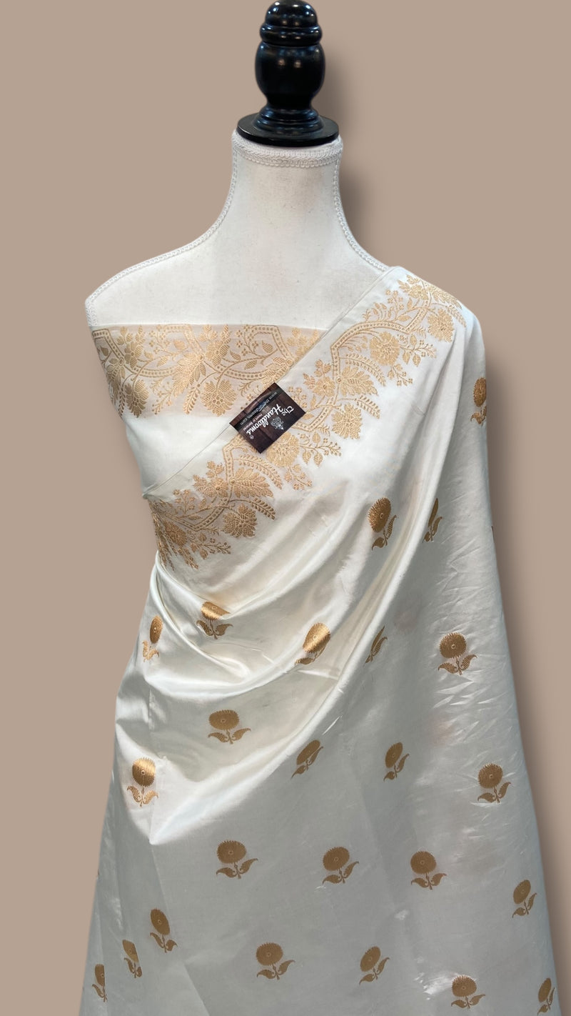 White Pure Katan Silk Banarasi Handloom Saree - All over Kadua motifs - The Handlooms