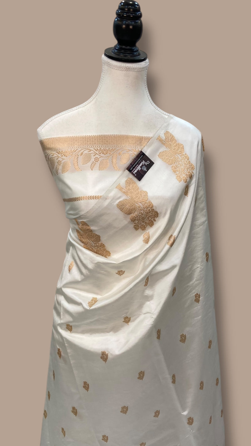 White Pure Katan Silk Banarasi Handloom Saree - All over Kadua motifs - The Handlooms
