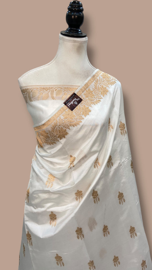 White Pure Katan Silk Banarasi Handloom Saree - All over Kadua motifs - The Handlooms