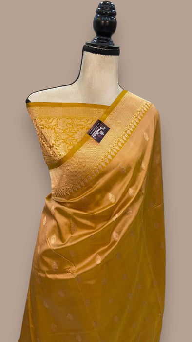 Pure Katan Silk Banarasi Handloom Saree - All over Kadua motifs