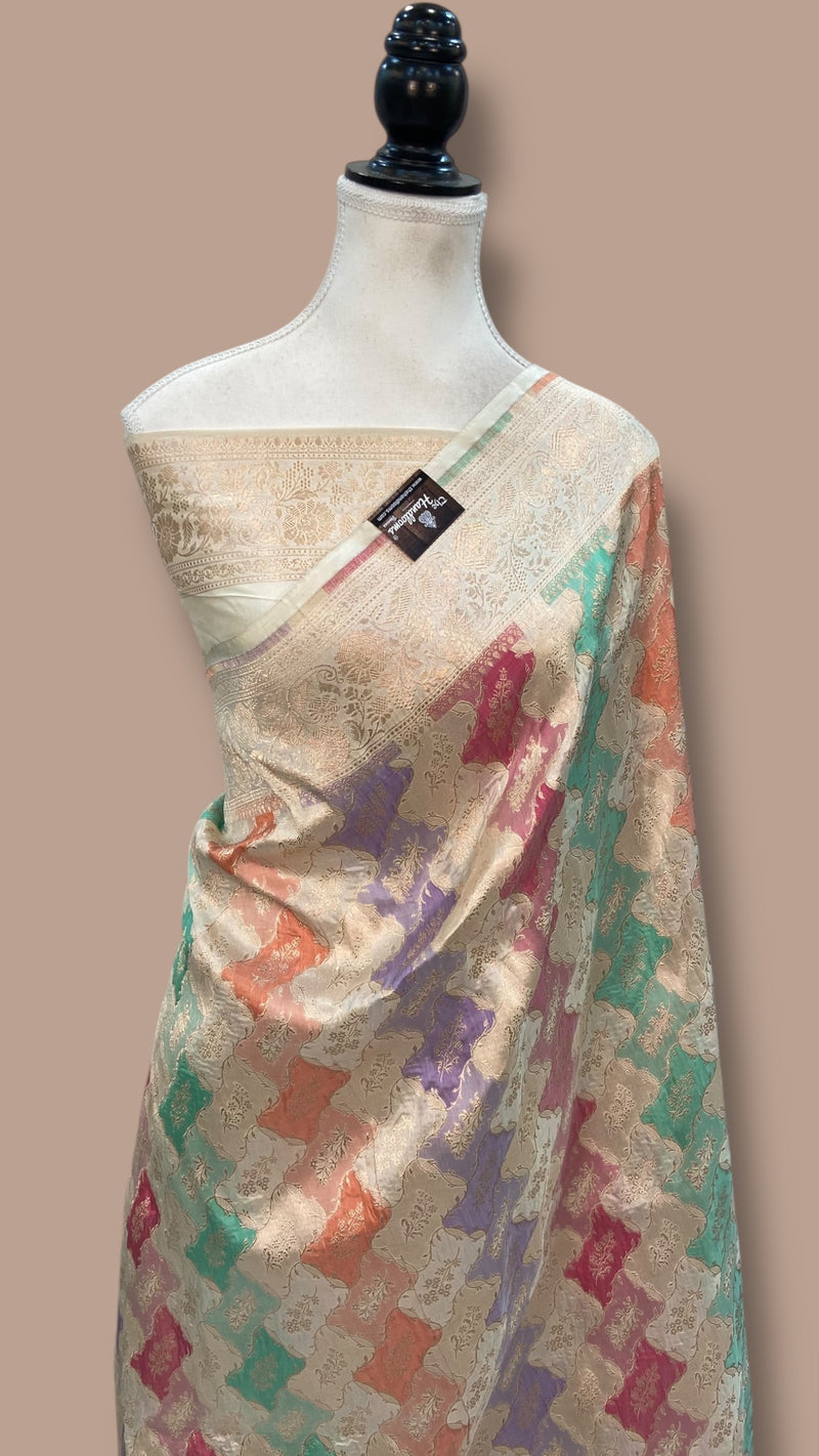 Pure Katan Silk Banarasi Handloom Saree - All over Jaal Work With Rangkart - The Handlooms