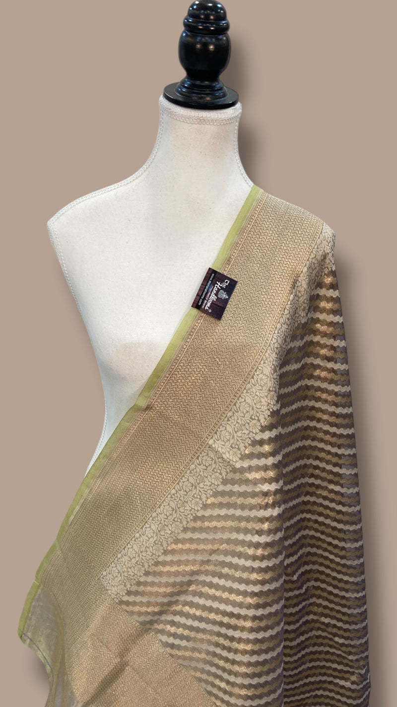Pure Tissue Reshmi Zari Banarasi Brocade Handloom Dupatta - The Handlooms