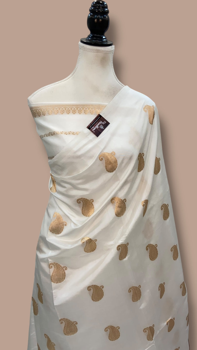 White Pure Katan Silk Banarasi Handloom Saree - All over Kadua motifs - The Handlooms