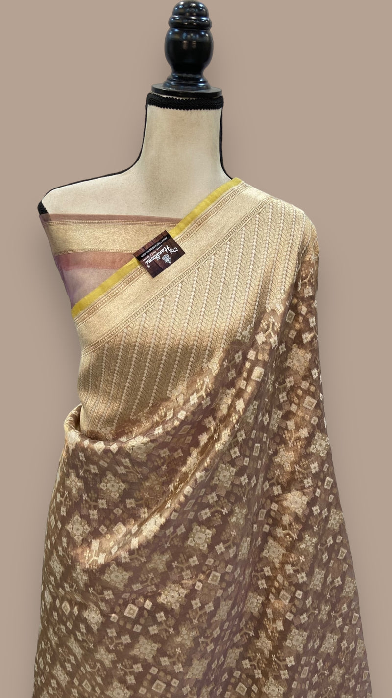 Pure Tissue Reshmi Zari Banarasi Brocade Handloom Saree - The Handlooms