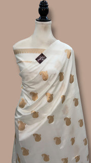 White Pure Katan Silk Banarasi Handloom Saree - All over Kadua motifs - The Handlooms