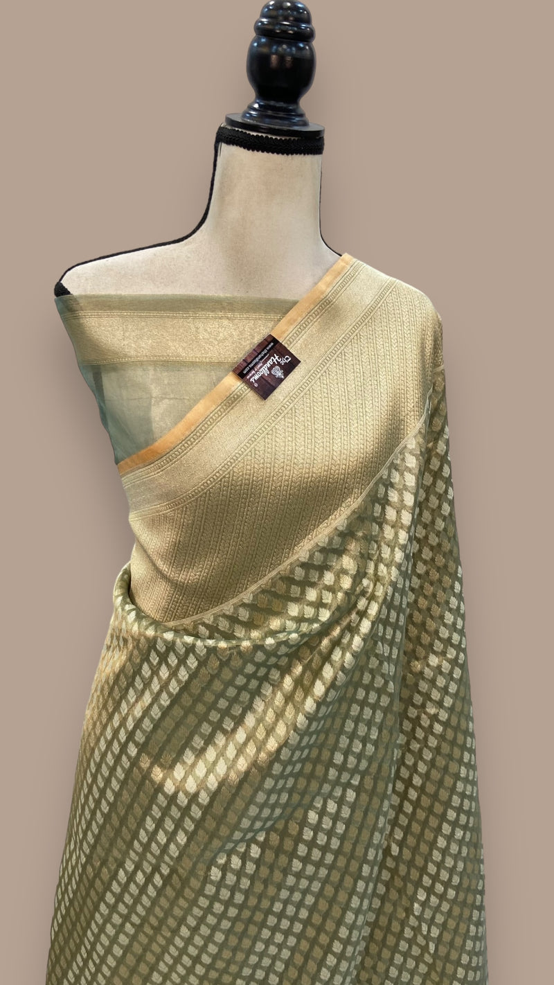 Pure Tissue Reshmi Zari Banarasi Brocade Handloom Saree - The Handlooms