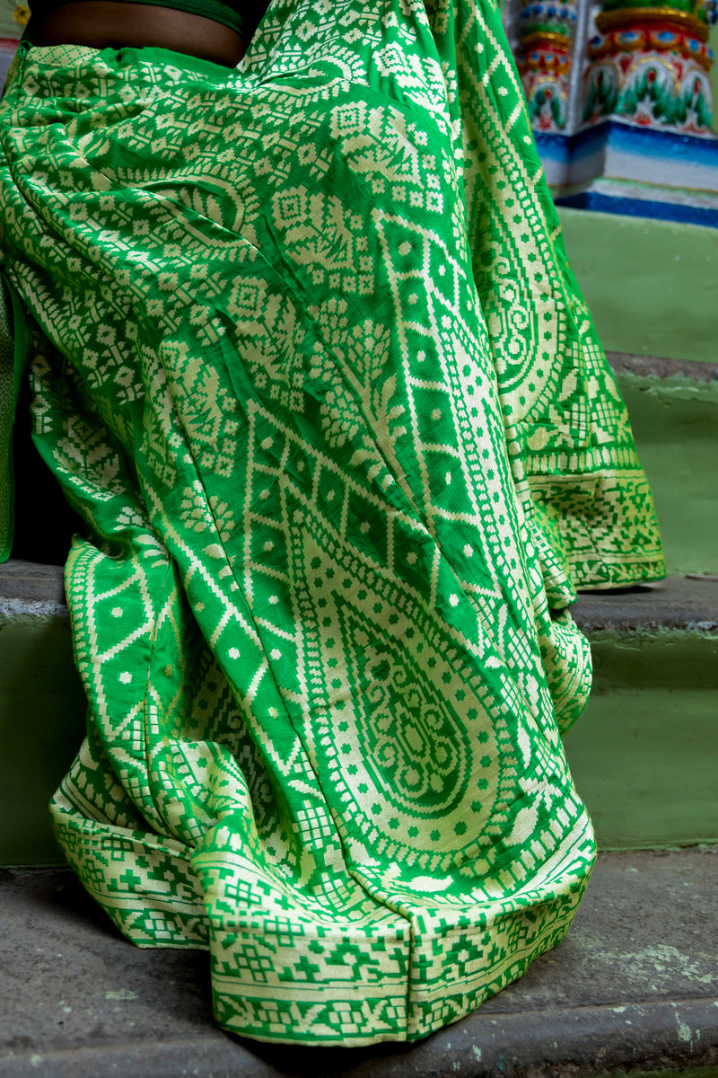 Pure Khaddi Georgette Handloom Banarasi Lehenga Set - The Handlooms