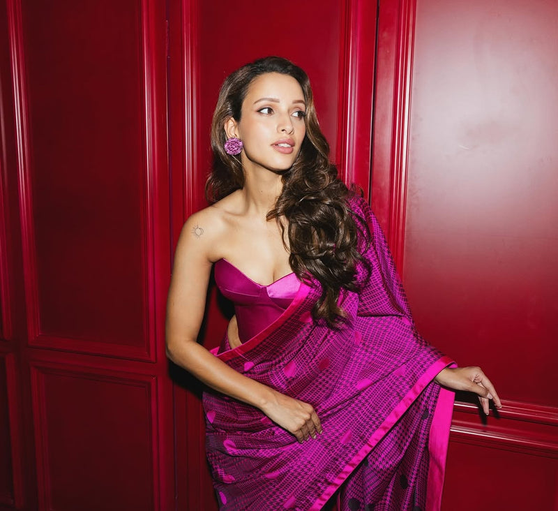 Tripti Dimri Pure Satin Silk Banarasi Handloom Saree - Handwoven Tanchui Brocade