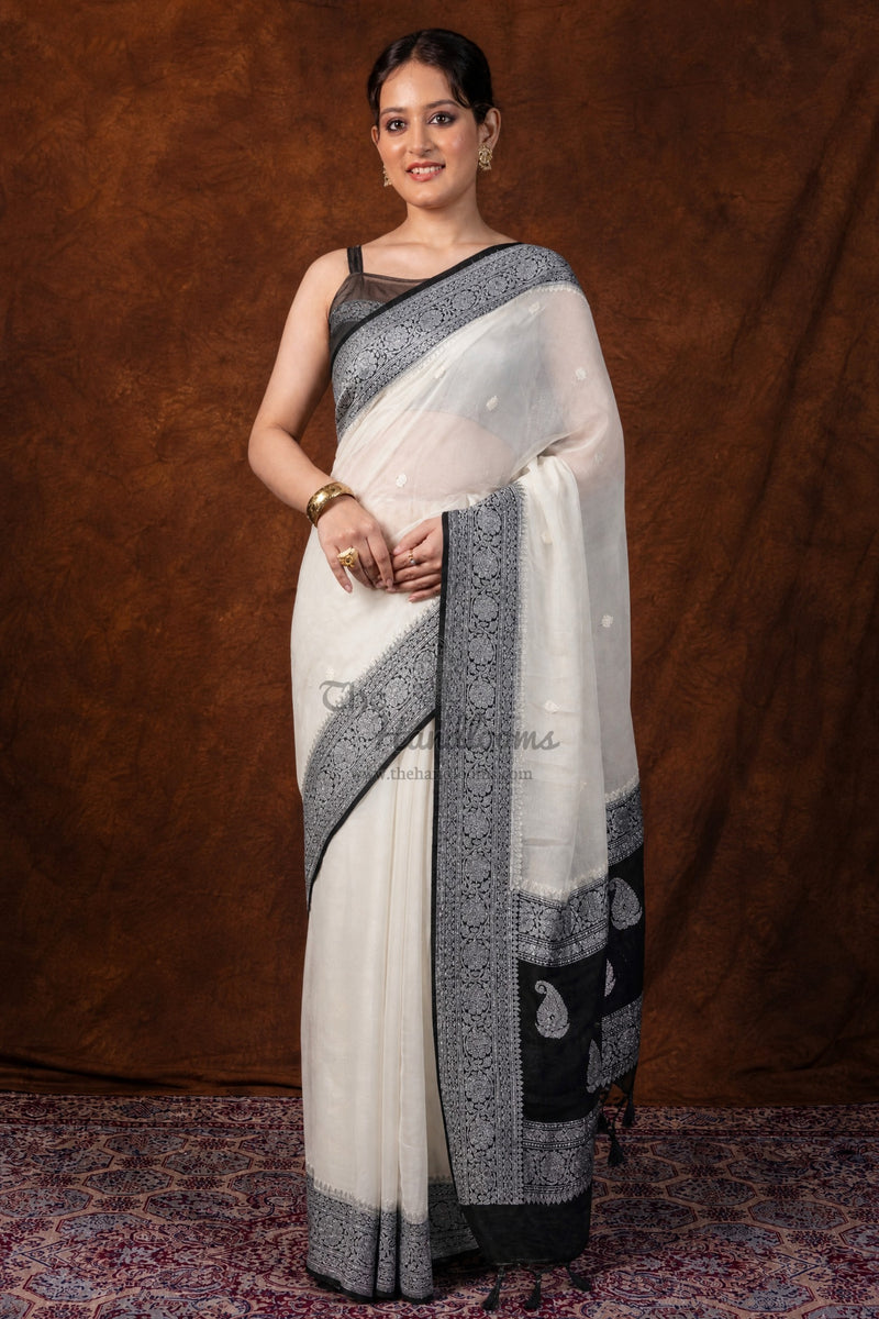 White Pure Georgette Handloom Banarasi Saree - Silver Zari